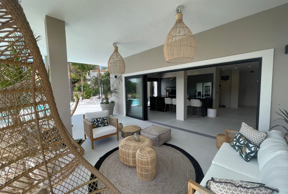 Stunning contemporary Villa for sale in Elviria, Marbella