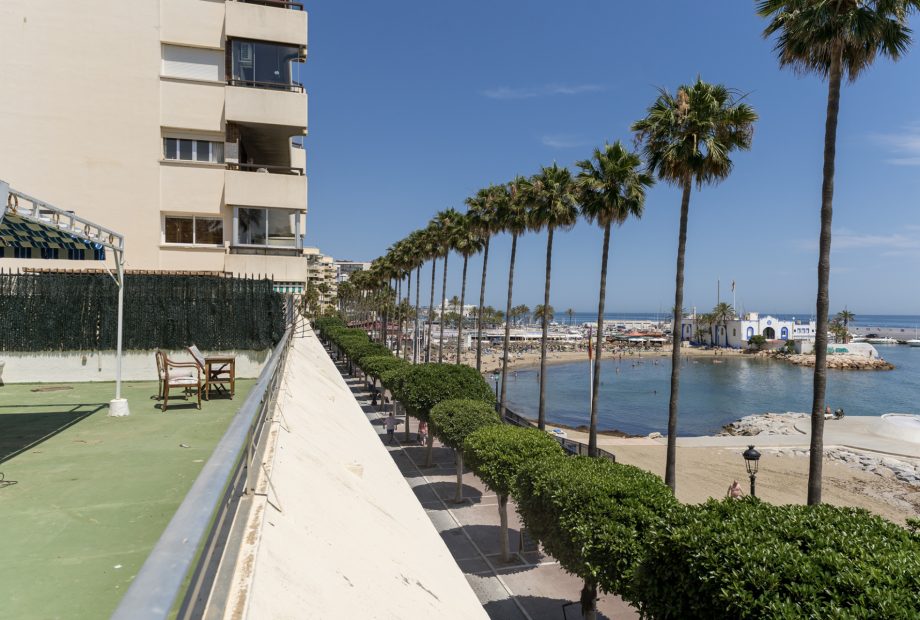Apartment for sale in Marbella Centro, Marbella for INVERSORES