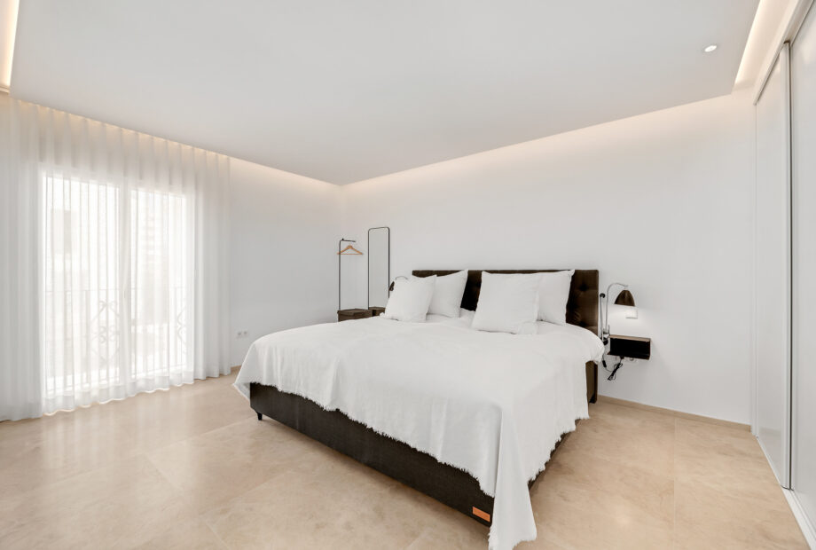 A luxurious and  contemporary designed apartment located within the the famous marina of Puerto Banus