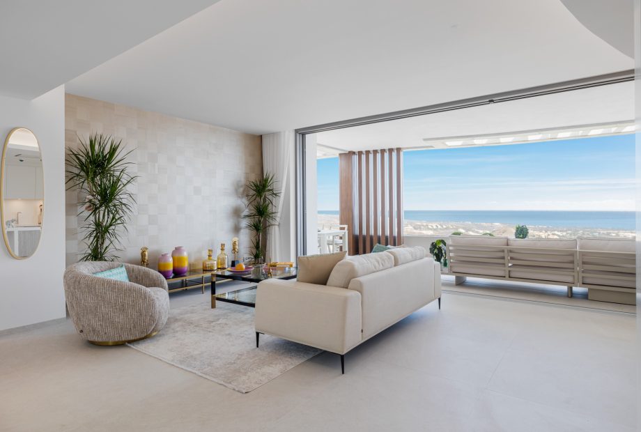 Exceptional First Floor Apartment in Quercus, Real de la Quinta: A New Horizon of Luxury Living with Breathtaking Mediterranean Views