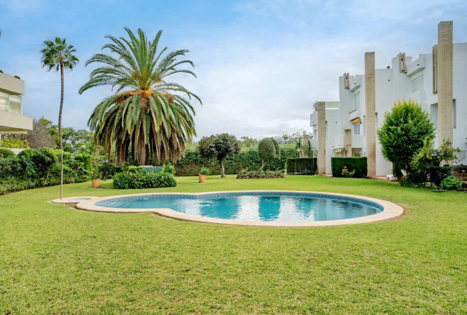Great family apartment in friendly Mira Golf, Nueva Andalucia