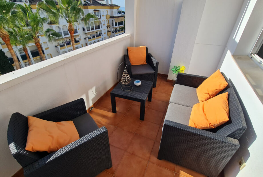 Reduced price! Costa Nagüeles, Golden Mile Marbella, penthouse with sea views