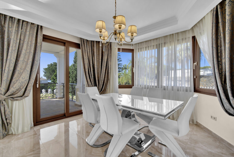 Magnificent five bedroom Villa located in Hacienda Las Chapas, Marbella – with independant apartment