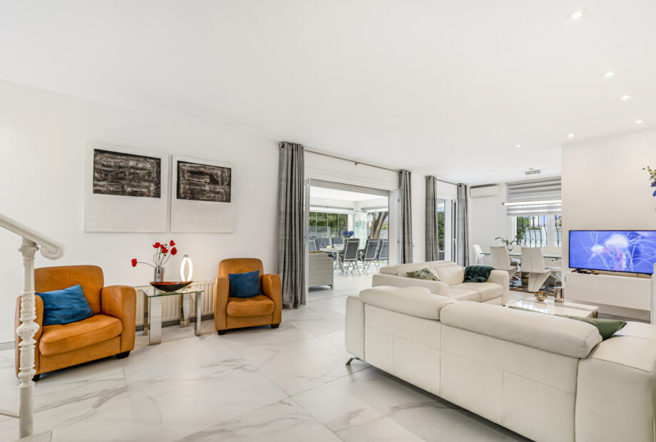 Immaculate five bedroom, south facing beachside semi detached villa in the prestigious Los Monteros Playa