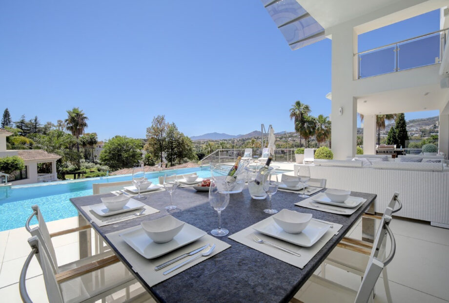 Stunning five-bedroom villa in the exclusive Golf Valley of Nueva Andalucia, Marbella