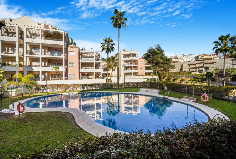 Stunning three bedroom, duplex penthouse in the gated community River Garden, Nueva Andalucia