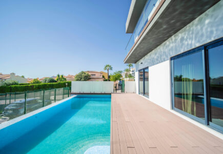 Contemporary new, five bedroom villa in a sought after location of Calahonda, Mijas Costa – walking distance to the beach