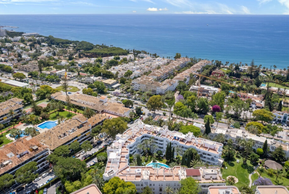 Wonderful three bedroom apartment in the well-known and gated community Marbella Real