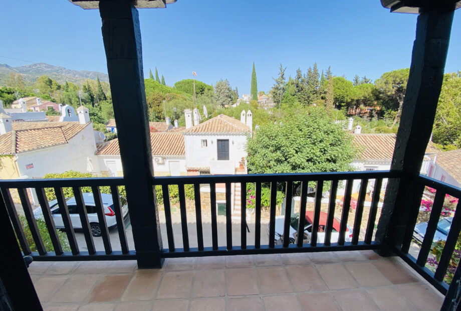 Charming two bedroom townhouse located in the tranquil community of La Virginia, Marbella