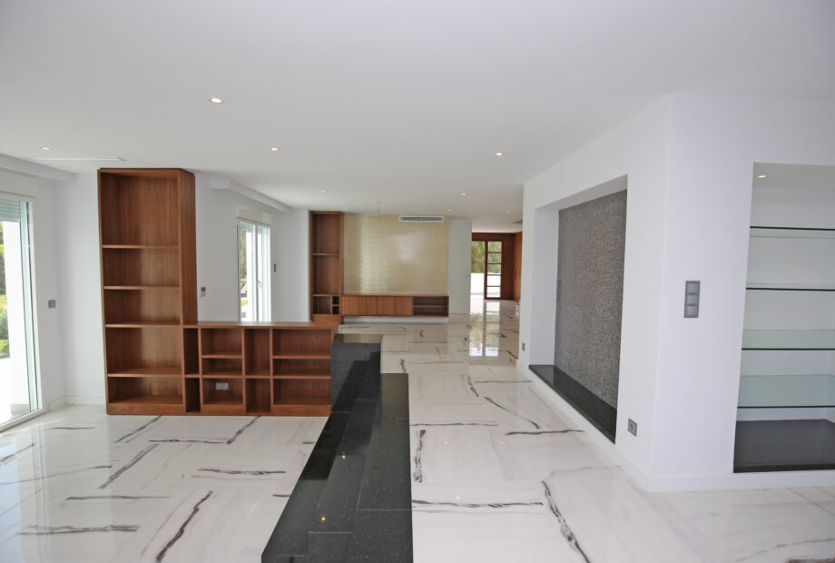 5 Bedroom Fully Refurbished Townhouse – Nueva Andalucía
