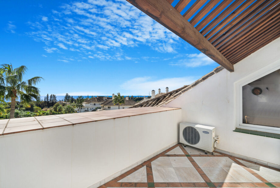 Four Bedroom Duplex Penthouse in exclusive Monte Paraíso, Golden Mile
